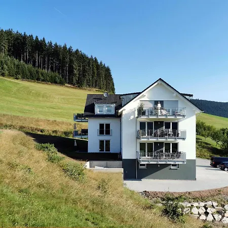 Fuchsbau * Baiersbronn